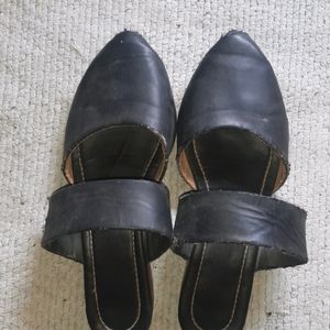 Black Flats Size 7