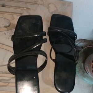 Brand new SANDALS Size -5