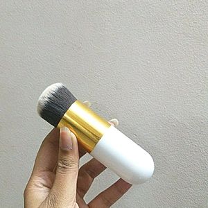 makeup brush