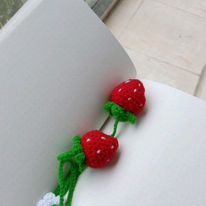 Crochet Strawberry Bookmark 🍓