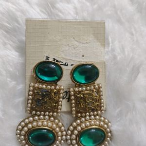 Emerald Pearl Earrings