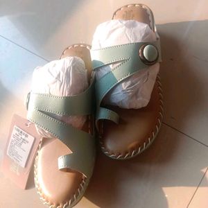 Roadster Sea Green And Beige Textured One Toe Flat