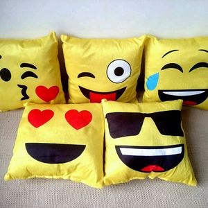 Cute Smiley Cushions Set Of 5 Pc