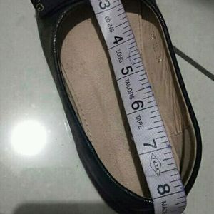 Girls Footwear.