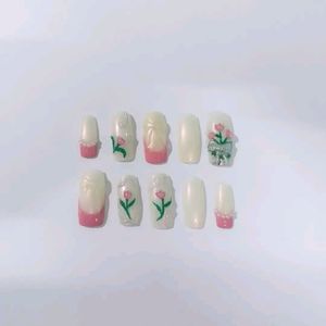 Press On Nails( Tulip Garden🌷)