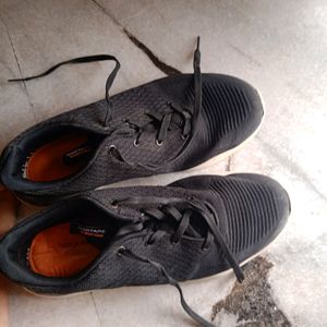 Redtape Black Shoes