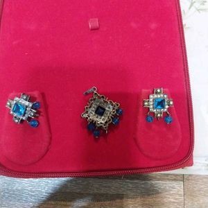 Blue Pendent Set