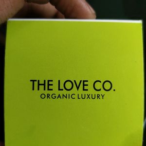 THE LOVE CO. lexury Green Tea Face Mask