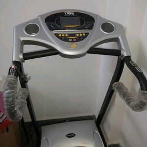 Treadmill Unused