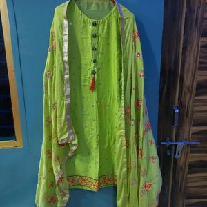 200 Only Pakistani Suit Set