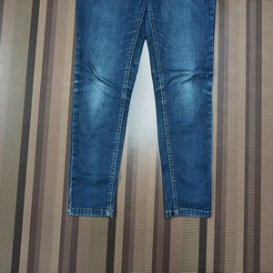 W-17 Size-32 Slim Fit Women Denim Jeans