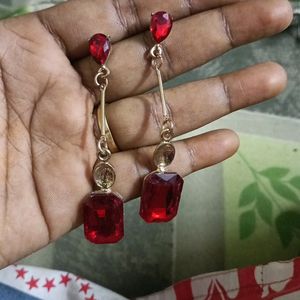 Red Ravishing Earing