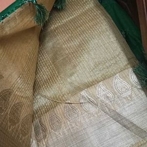 New Saree With Nice Border