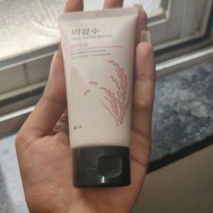 The Face Shop Rice Water Bright Foaming Cleanser