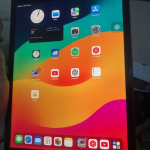 Apple iPad 8th Gen With  Box And Cable