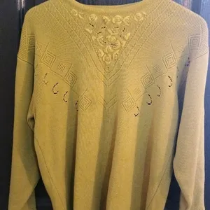 Mustard Pullover