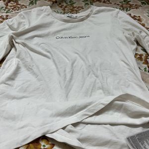 calvin klein basic tshirt 🤍