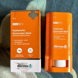 The Derma Co Hyaluronic Sunscreen Stick