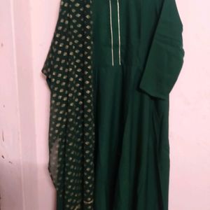 Long anarkali kurti with churidar sleeves and prin