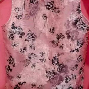 🌸Beautiful Flowers Print Pink Top🌸💟