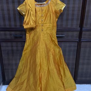 Mustard Gown!🧡🧡