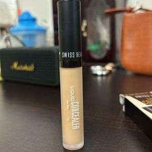 Liquid Concealer In Shade Sand Sable