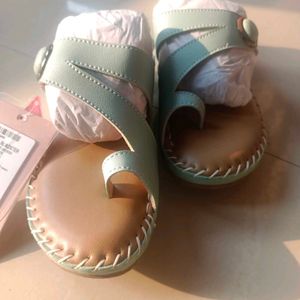 Roadster Sea Green And Beige Textured One Toe Flat