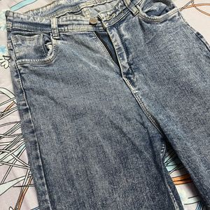 Women Stright Fit Denims