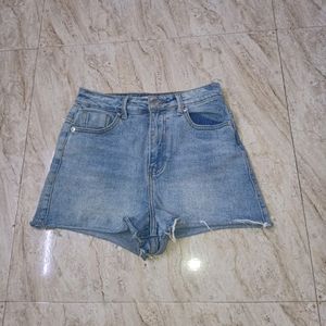 DENIM SHORTS