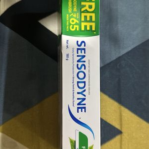 SENSODYNE FRESH MINT TRIPLE CLEANING ACTION