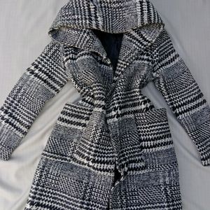 New Korean Black And White Stripped Long Coat