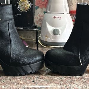 Black Heel Boots