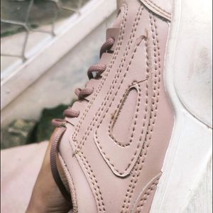 Peach 🌸Sneakers For Women