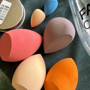 FACES CANADA BEAUTY BLENDER SET WITH JAR