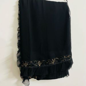 Women Black Saree With Frills And Blouse