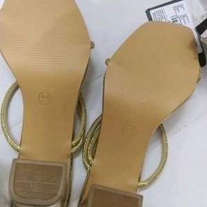 Elle Golden Sandals