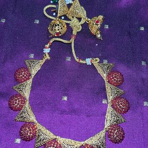 Grand Necklace With Earrings