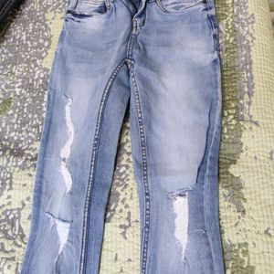 Vero Moda Distressed Jeans