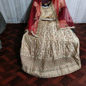 Beautiful Bridal Lehenga Chunri