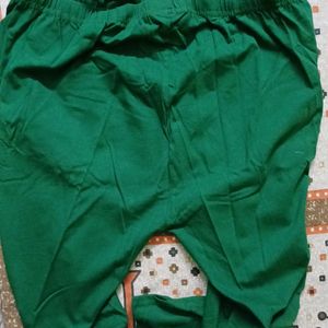 Sold Bottle Green Leggings. Don't Buy..!