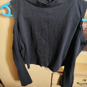 Cut Shoulders Black Top