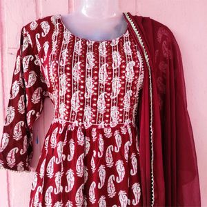 Nyra Cut Kurti Set