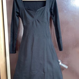 Black Sweetheart Neck Shaped Skater Dress