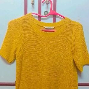 Size : S  , Colour : Yellow , Material : Jute , Brand : ONLY