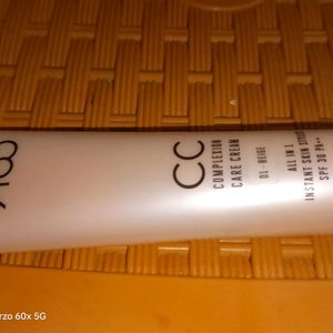 Lakme 9to5 (01-beige) Natural Glow Foundation