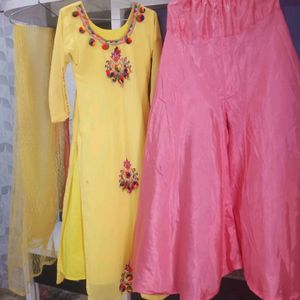 Gamthi Work Drees