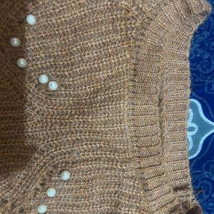 PEARL WOOLEN SWEATER