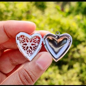 SILVER HEART PHOTO PENDANT