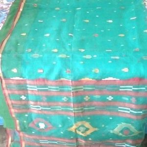 Brand new light weight thread work saree & फॉल