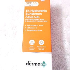 Derma Co  Sunscreen Ultra Light Gel Spf50++ 50g